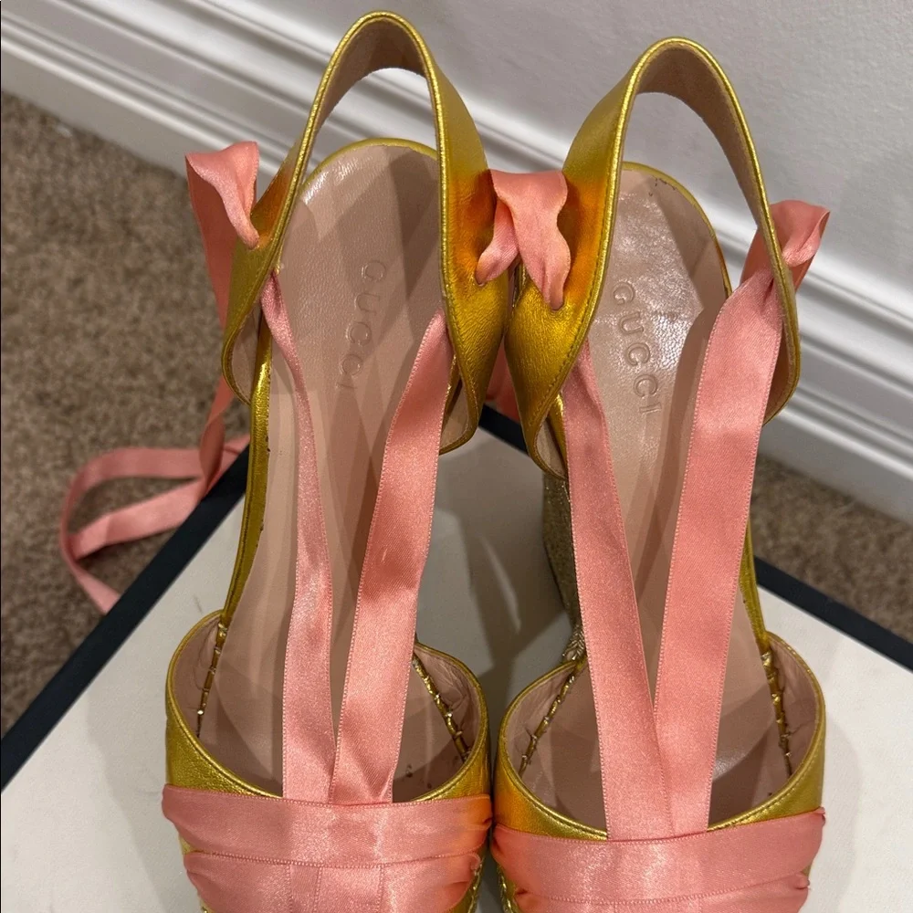 Gucci Gold Espadrille Wedge Sandals Pink Ribbon Tie Platform 37